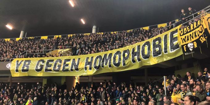Fans von YB setzen ein Zeichen gegen Homophobie. YB Homophobie