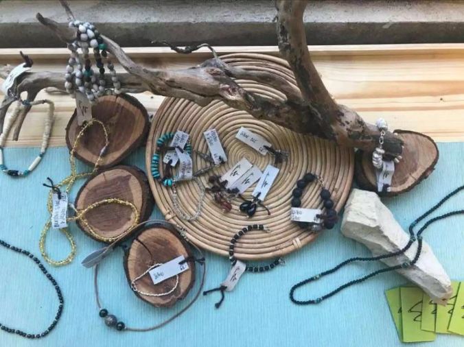 Schmuck aus der Region.