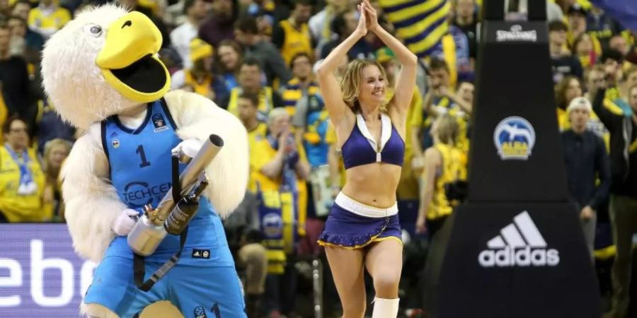 Sind bald Geschichte: Cheerleader bei den Bundesliga-Heimspielen von Alba Berlin. Foto: Andreas Gora