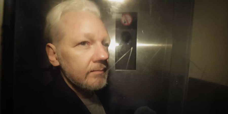 julian assange