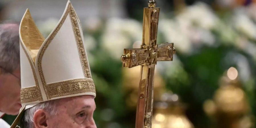 Papst Franziskus im Petersdom