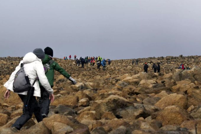 Island hat im Sommer den Gletscher Okjökull beerdigt. Gletscher