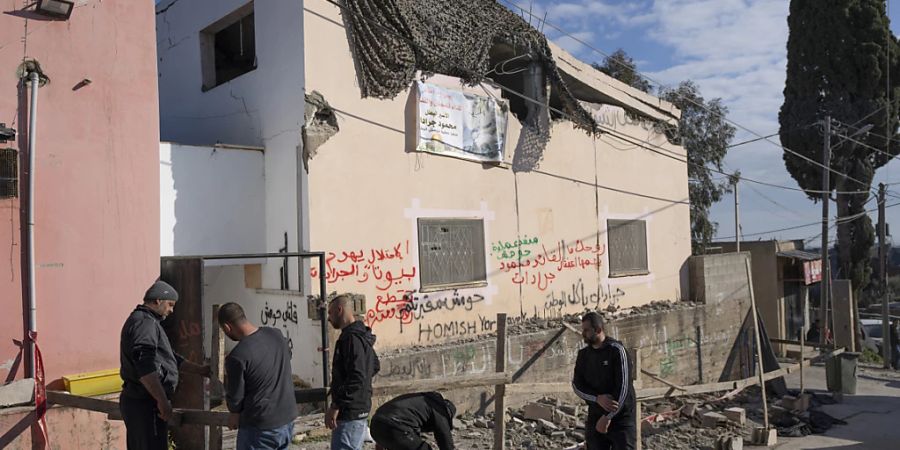 Bei Konfrontationen mit der israelischen Armee in einem Dorf im Westjordanland ist nach palästinensischen Angaben ein 17-Jähriger getötet worden. Foto: Nasser Nasser/AP/dpa