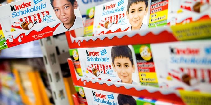 Ferrero hat wegen Salmonellen zahlreiche seiner «Kinder»-Schokolade-Produkte zurückgerufen. (Archivbild) Ferrero