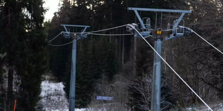 Am Ochsenkopf sollen in den kommenden Jahren zwei moderne Gondelbahnen errichtet werden. Foto: Nicolas Armer/dpa