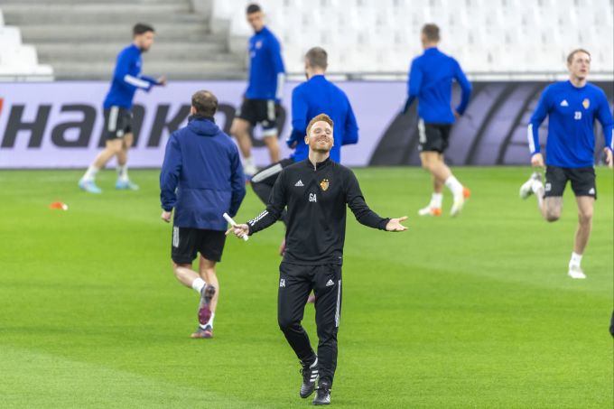 Guillermo Abascal beim Abschlusstraining des FC Basel vor dem Spiel gegen Olympique Marseille. FC Basel Guillermo Abascal