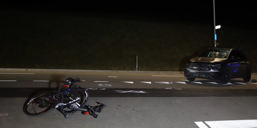 Velofahrer nach Unfall verletzt