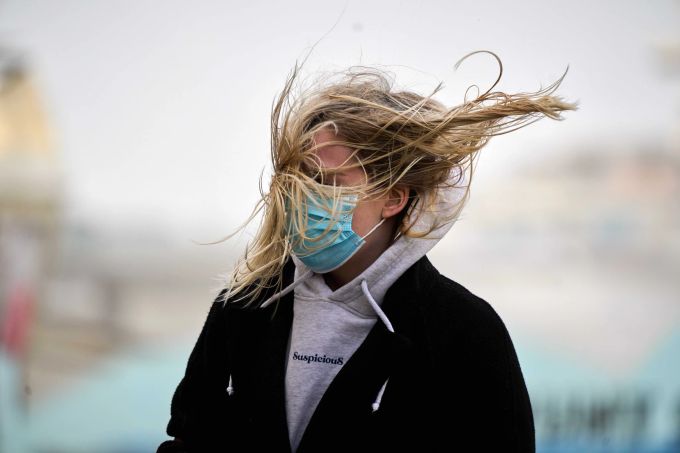 Eunice bläst das Coronavirus vorerst aus den Schlagzeilen. Storm Eunice hits Netherlands