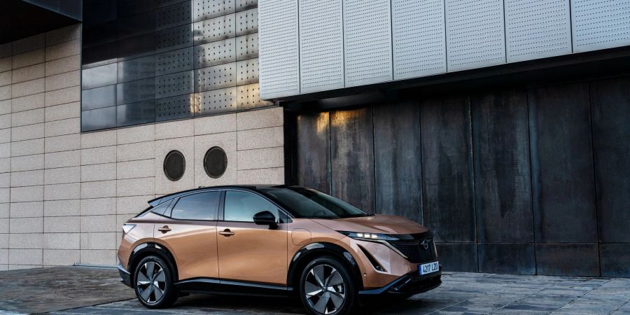 Trotz selber Plattform ist der Nissan Ariya zwei handbreit länger als der Mégane E-Tech, das Schwestermodell von Renault.