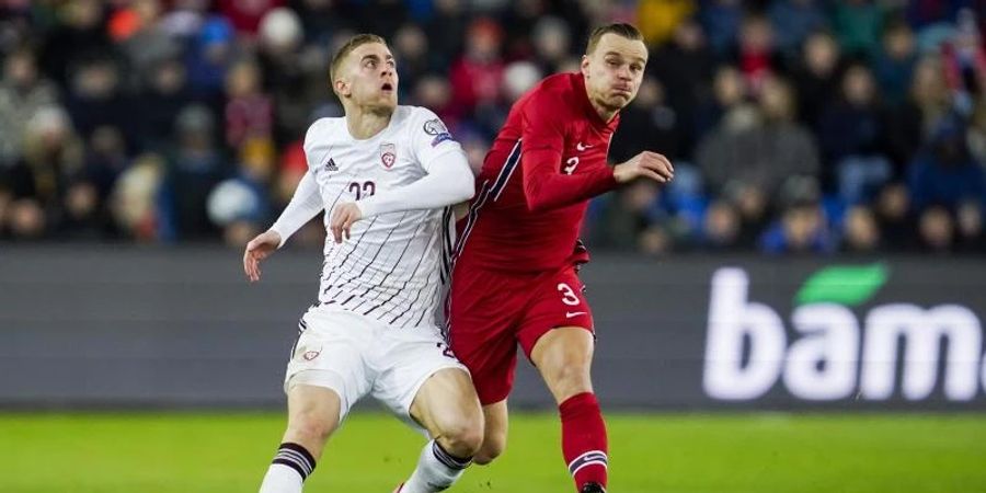 Spielt künftig auf Schalke: Marius Lode (r). Foto: Hakon Mosvold Larsen/NTB/dpa