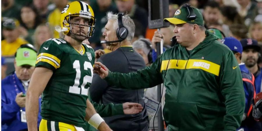 Lange sah es nach einem Sieg der Chicago Bears aus. Aaron Rodgers musste verletzt vom Feld und die Gäste führten im dritten Viertel bereits mit 20:0. Doch dann kam Rodgers zurück und führte die Packers in seiner unnachahmlichen Art noch zum 24:23-Sieg. Was für ein Comeback!