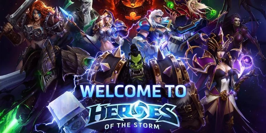 Diverse Helden aus Heroes of the Storm sind hinter dem Titel des Spiels aufgestellt.