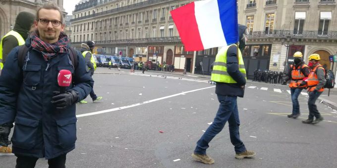 Nau in Paris - Gelbwesten protestieren trotz Strassburg-Terror weiter