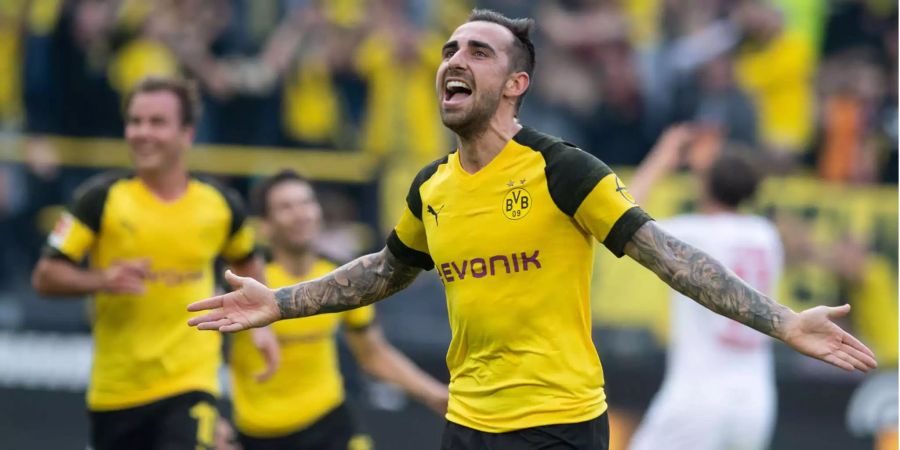 Dortmunds Paco Alcácer jubelt über seinen Treffer zum 4:3 gegen den FC Augsburg in der Nachspielzeit.