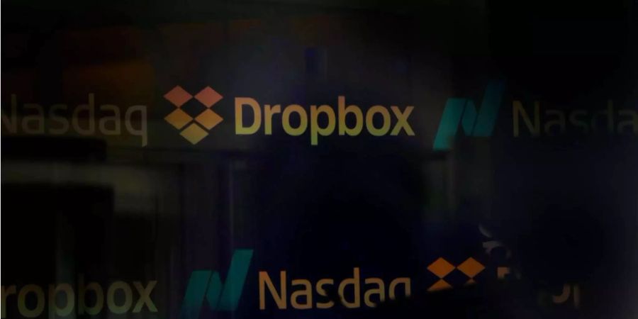 Dropbox hat an der Tech-Börse Nasdaq einen erfolgreichen Start hingelegt.