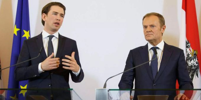 Österreichs Kanzler Sebastian Kurz (l.) - hier mit EU-Ratspräsident Donald Tusk - hat eine klare Meinung zum möglichen EU-Beitritt der Türkei. Österreichs Kanzler Sebastian Kurz (l.) - hier mit EU-Ratspräsident Donald Tusk - hat eine klare Meinung zum möglichen EU-Beitritt der Türkei.