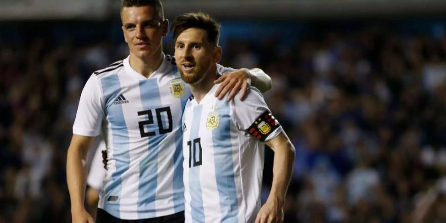 Lionel Messi jubelt mit Giovani Lo Celso