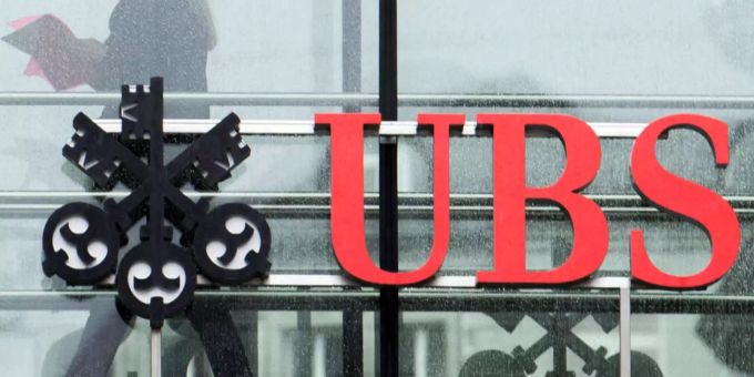 Das Logo der Schweizer Bank UBS. UBS Stellenabbau