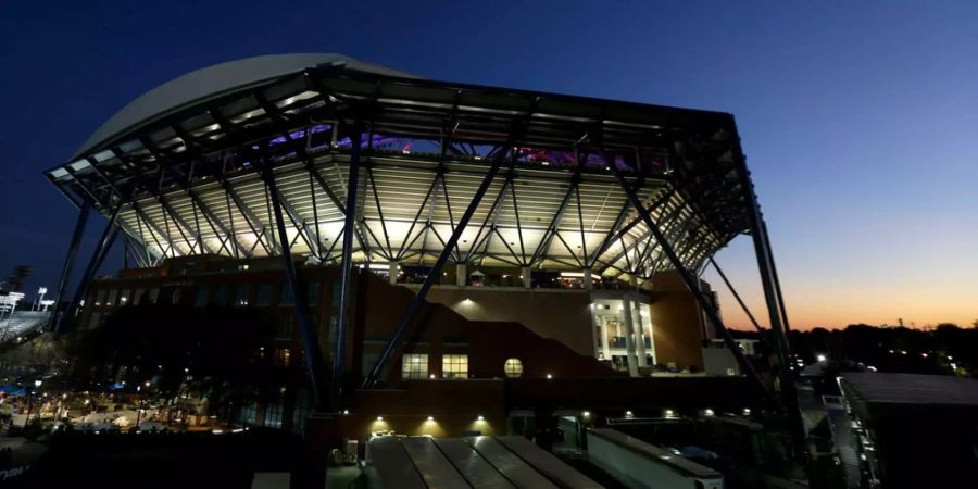 Die Uhr an der Fassade des Arthur Ashe Stadions in New York wird das ikonische Rolex-Display verpasst werden.