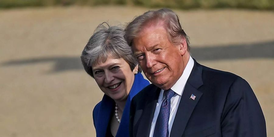 Donald Trump kritisiert die Brexit-Pläne von Theresa May.