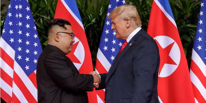 Beim Treffen von Kim Jong Un und Donald Trump ging es vergangenen Monat um eine friedliche Lösung des Atomstreits der USA mit Nordkorea. Beim Treffen von Kim Jong Un und Donald Trump ging es vergangenen Monat um eine friedliche Lösung des Atomstreits der USA mit Nordkorea.