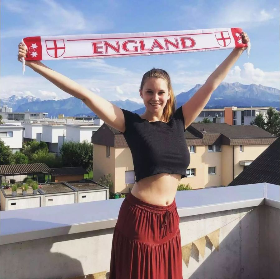 Ex-Miss Kerstin Cook ist halb Britin - und hofft nun auf den WM-Titel der Engländer.