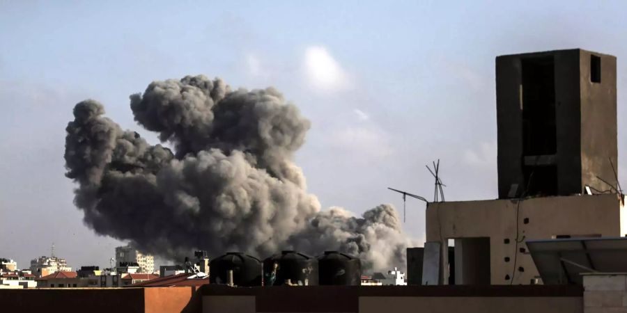 Nach der Eskalation am Samstag rief die radikalislamische Palästinensergruppe Hamas zur Feuerpause auf. Sie hielt keinen Tag.