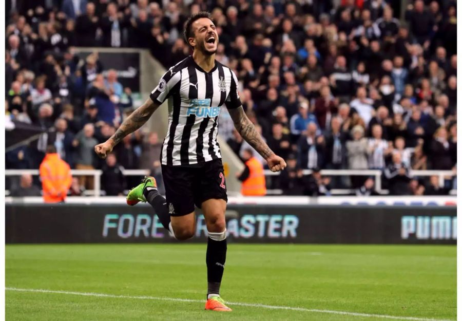 Newcastle-Stürmer Joselu bejubelt seinen Treffer im St. James-Park.