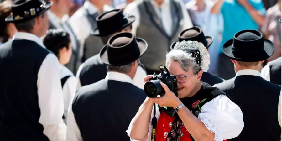 Auch die Jodler haben ihre Presse-Verantwortlichen: Hier Antje Burri-Escher.