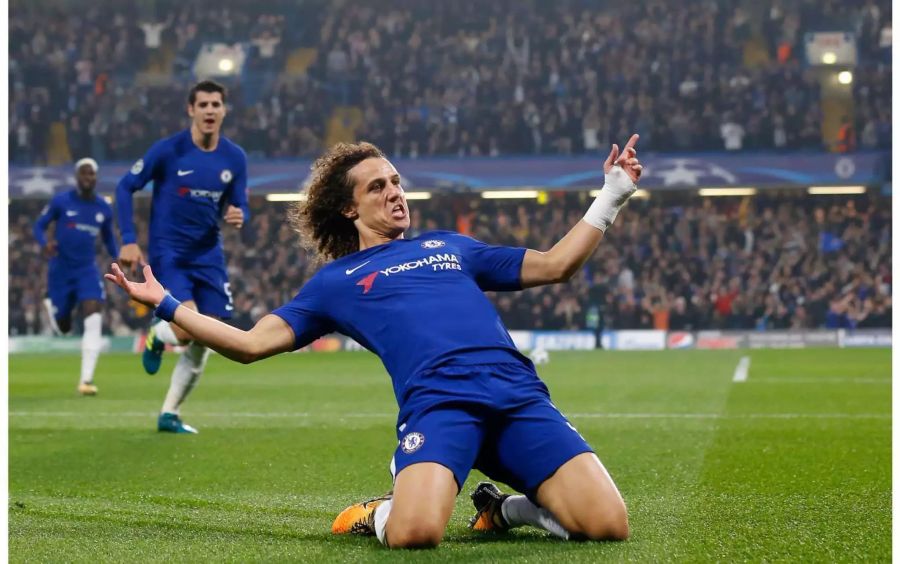 David Luiz bejubelt seinen Treffer.