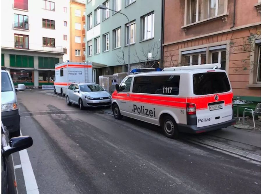 Die Brandstelle in Zürich Wiedikon.