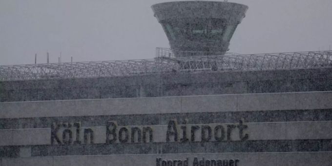 Kölner Flughafen. Flughafen Köln Bonn