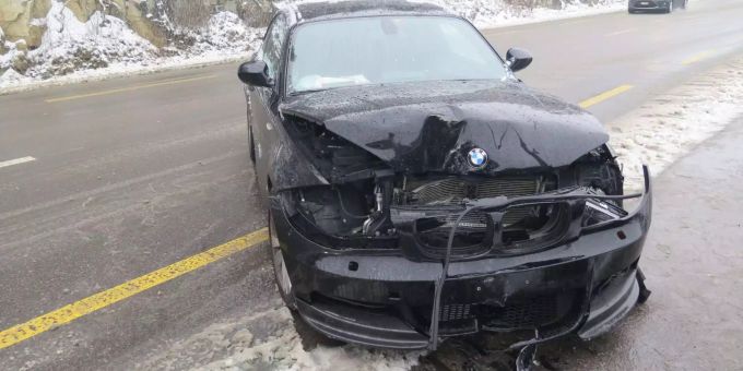 Der Fahrer blieb unverletzt. Der Fahrer blieb unverletzt.