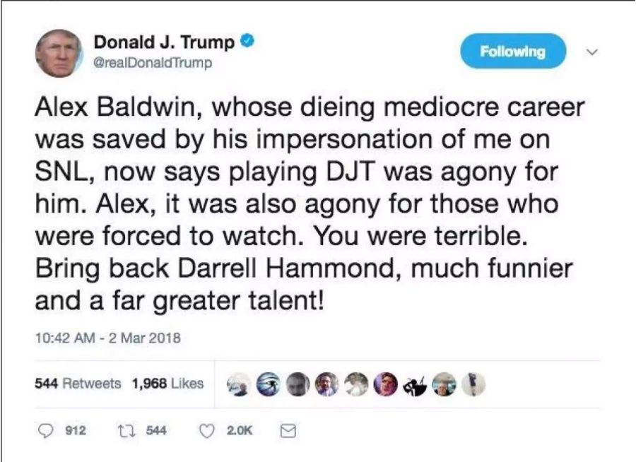 Aus Alec Baldwin wurde beim ersten Tweet Alex Baldwin.