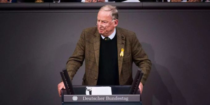 Gauland soll offenbar auf den AfD-Parteisitz verzichten. Gauland soll offenbar auf den AfD-Parteisitz verzichten.