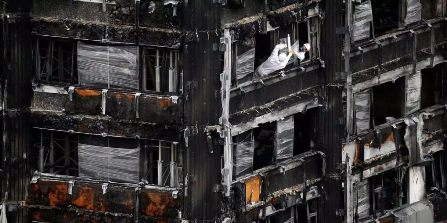 Der ausgebrannte Grenfell Tower in London.