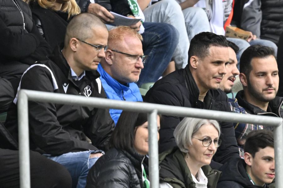 Auf der Tribüne dominieren bei David Degen, Heiko Vogel und Co. düstere Mienen.