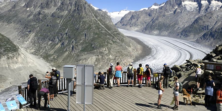 Wanderbegeisterte können am Unesco-Welterbetag gratis eine Gletschertour im Jungfrau-Aletsch-Gebiet machen. (Archivbild)