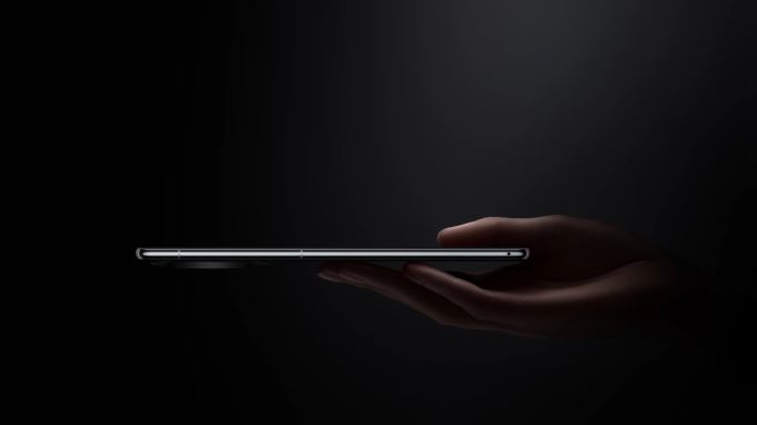 Geöffnet ist das Mate X3 wirklich beeindruckend schlank. Huawei Mate X3