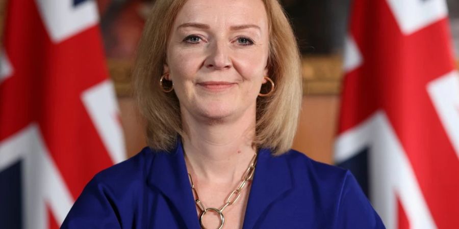 Liz Truss Dschungelcamp