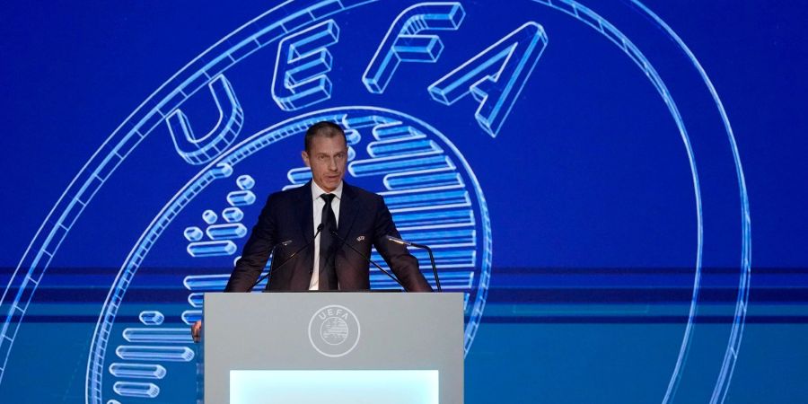 Aleksander Ceferin, Präsident der UEFA, hält eine Rede zu Beginn des 47. ordentlichen UEFA-Kongresses in Lissabon.