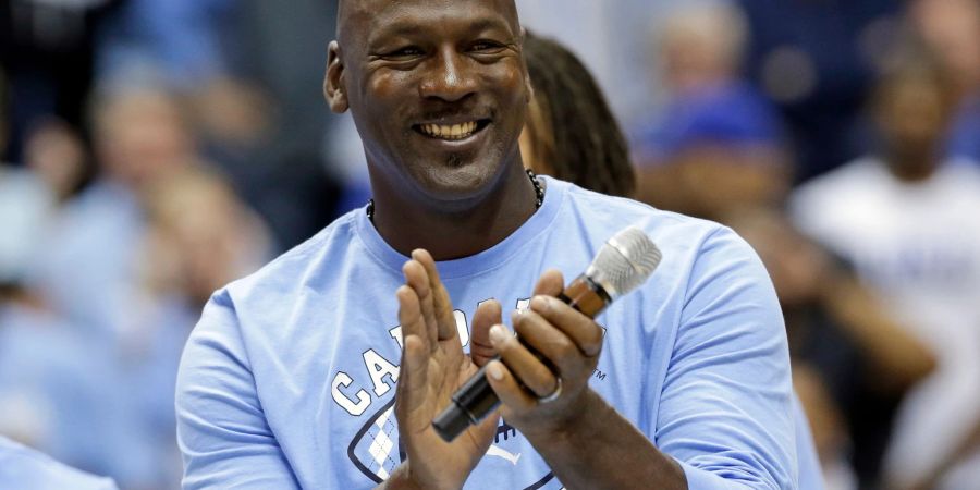 Michael Jordan soll sich mit dem Verkauf seiner Anteile an den Charlotte Hornets beschäftigen.