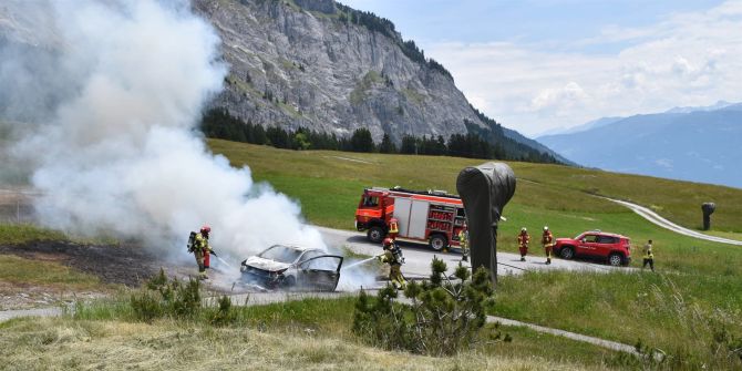 Flims: Personenwagen ausgebrannt