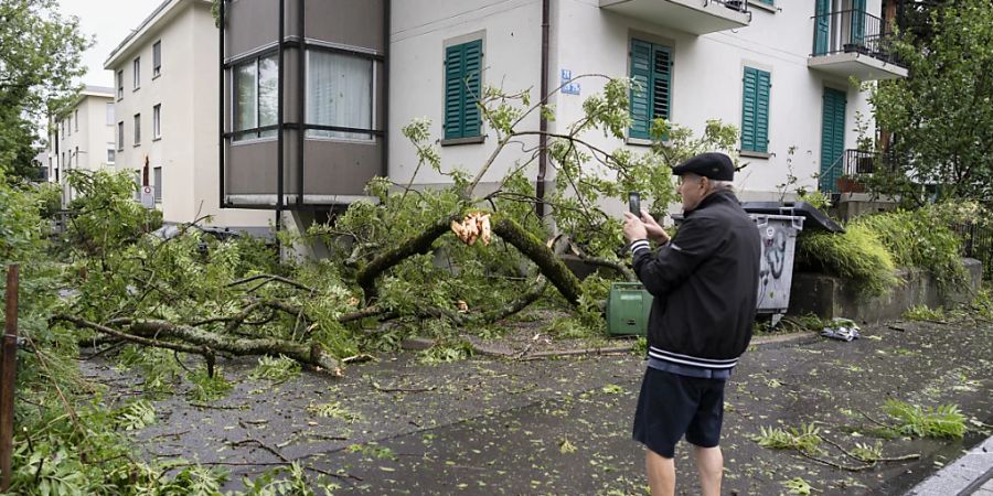 Am Dienstag zog ein heftiges Gewitter über die Schweiz und sorgte vielerorts für Schäden.