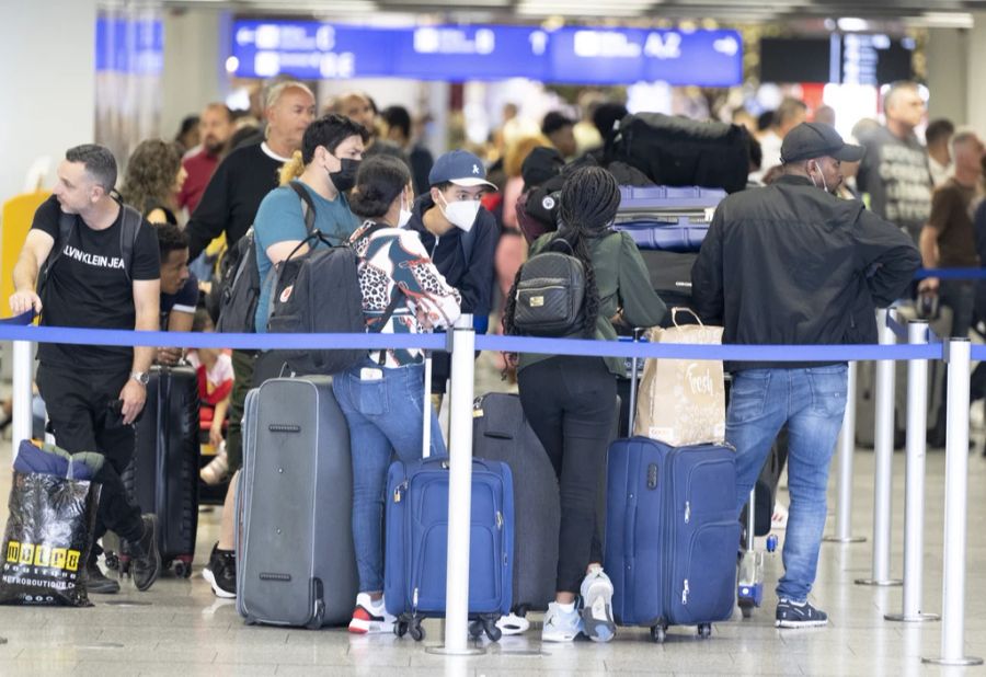 Auch an deutschen Flughäfen ein ähnliches Bild, wie hier in Frankfurt.