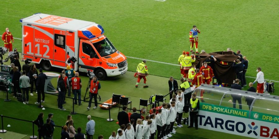 Ein medizinischer Notfall überschattete den DFB-Pokalsieg von RB Leipzig.