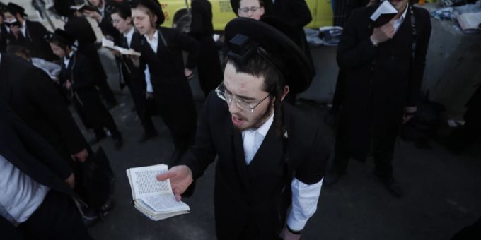 Wegen Unruhen - Israel: Festival auf Meron-Berg frühzeitig beendet