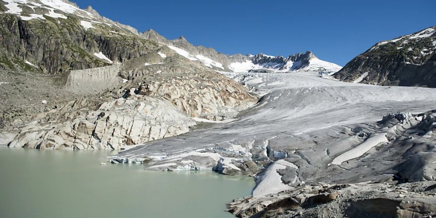 Am Ende des Rhonegletschers ist bereits ein neuer See entstanden. (Archivbild)