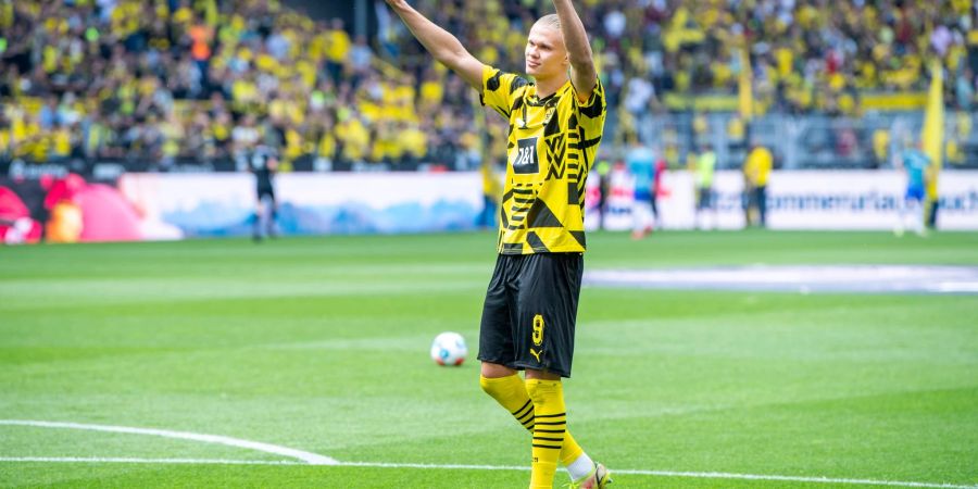 Erling Haaland verabschiedet sich von den BVB-Fans.