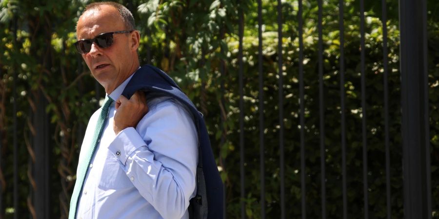 Friedrich Merz nach einem Treffen mit dem Vorsitzenden der polnischen Oppositionspartei Bürgerplattform (PO) in Warschau.